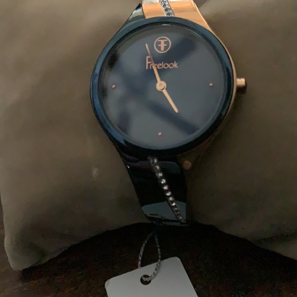 Freelook beautiful and unique watch for watch lovers - Picture 2 of 5